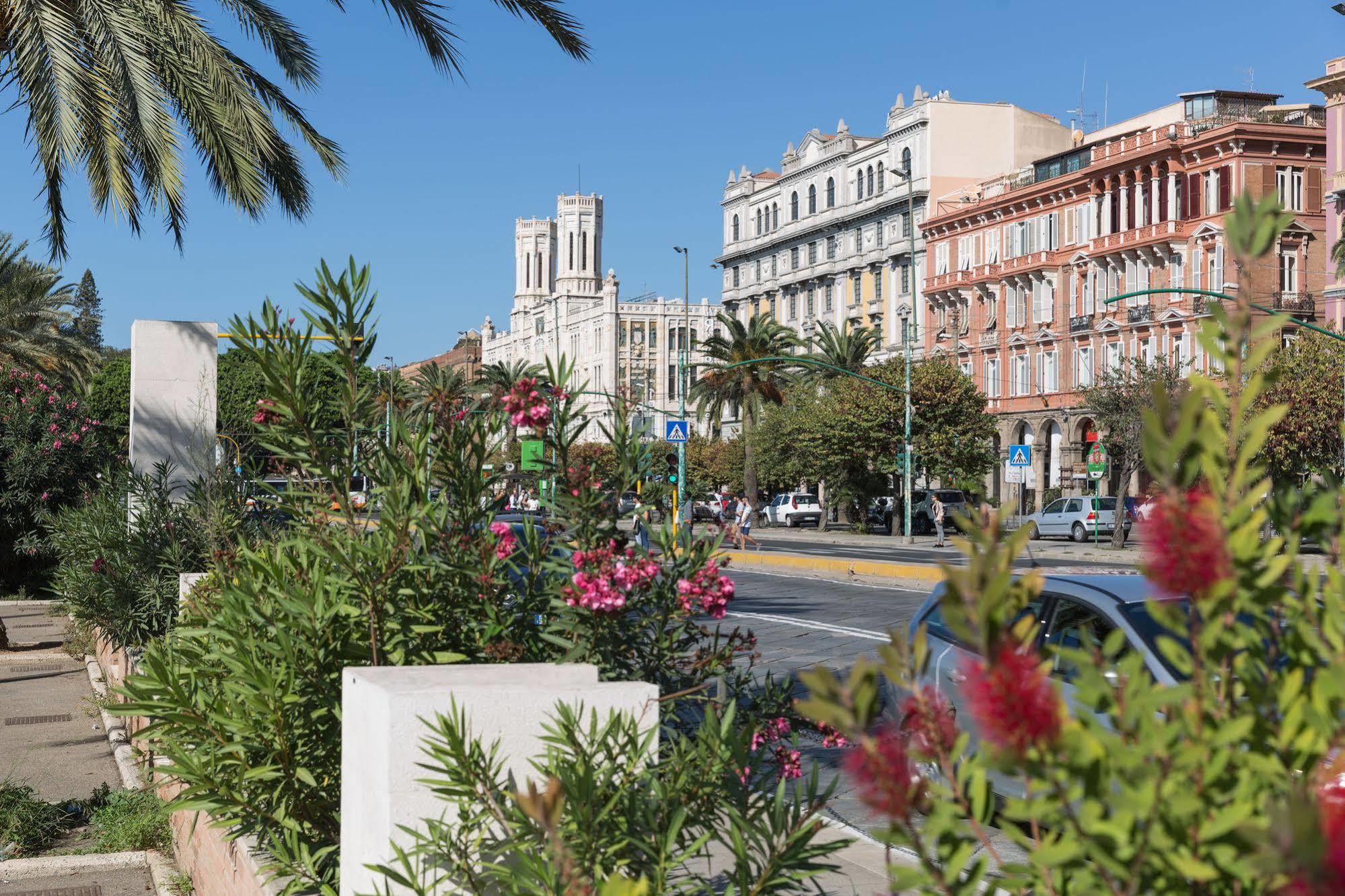 Budget Rooms Cagliari Esterno foto