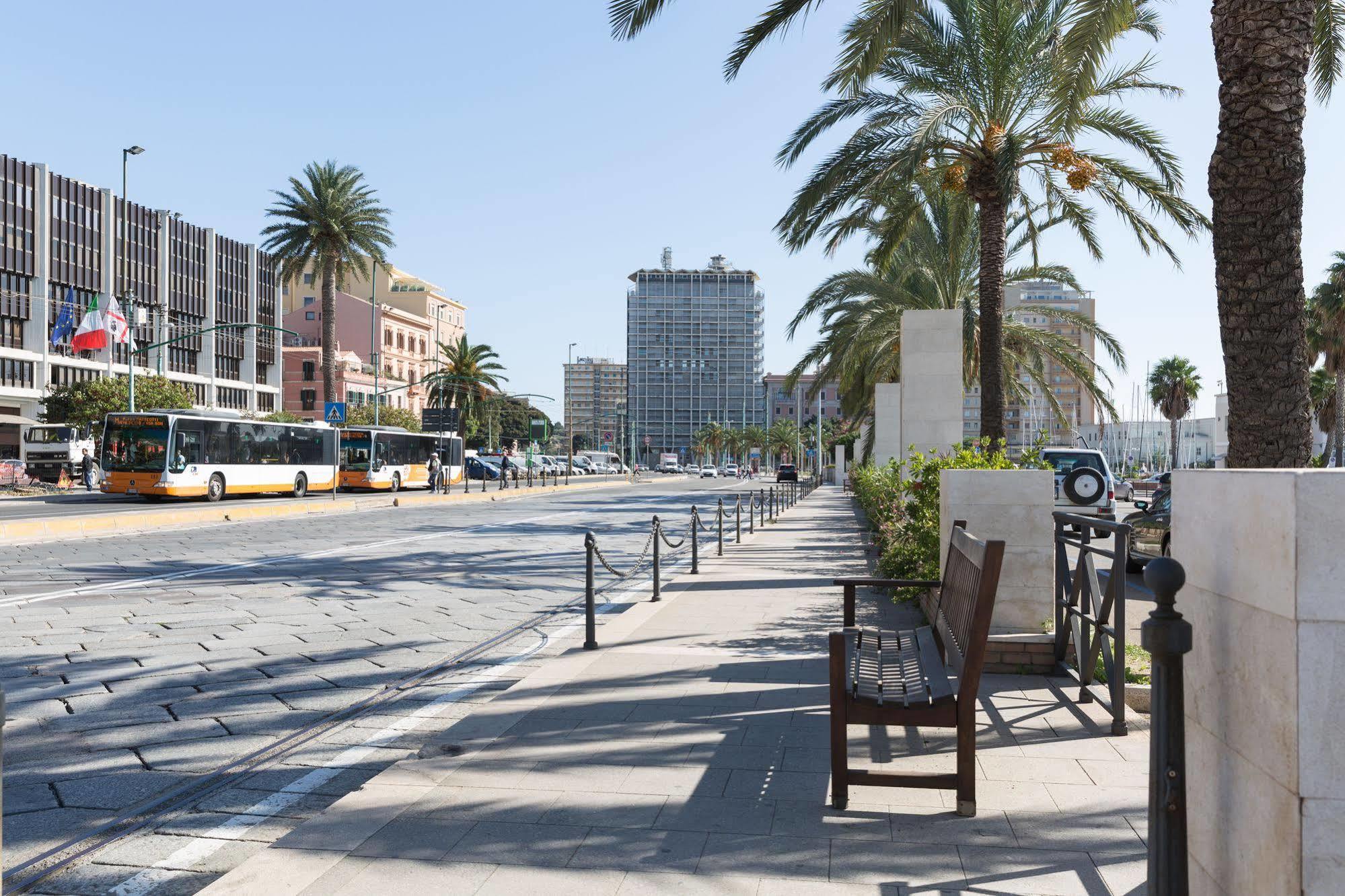 Budget Rooms Cagliari Esterno foto